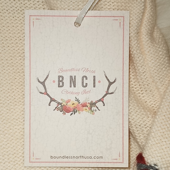 Boundless North BNCI Cable Knit Sweater - Picture 12 of 13